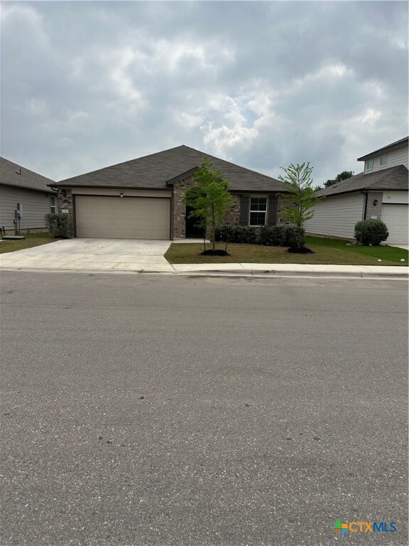 property at 1040 Pronghorn Trl