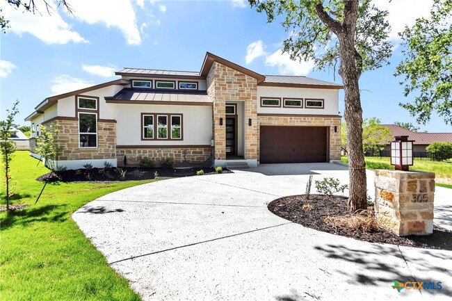 305 Fire Dance in Horseshoe Bay, TX - Foto de edificio - Building Photo