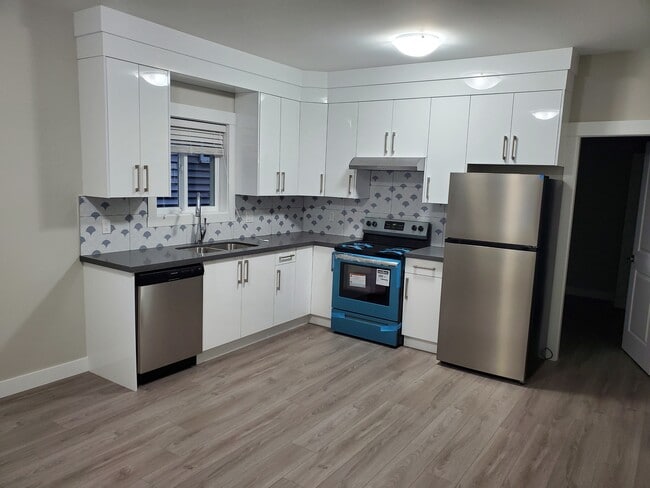 property at 865 Prairie Ave