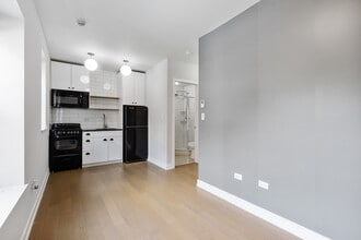 6019 N Winthrop Ave in Chicago, IL - Building Photo - Building Photo