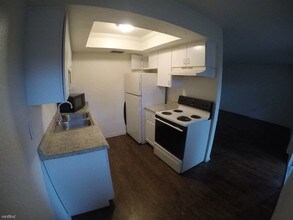 7770 Starkey Rd-Unit -Apt 116 in Seminole, FL - Building Photo - Building Photo