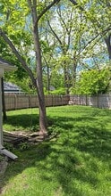 304 S Silver Lake St in Oconomowoc, WI - Building Photo - Building Photo