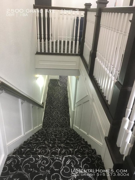 2500 Grand Ave-Unit -Unit 2 in Des Moines, IA - Building Photo