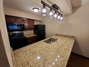 1108-1110 E McKinley Ave in Des Moines, IA - Building Photo - Building Photo