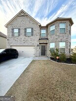 1700 Cadence St in Locust Grove, GA - Building Photo