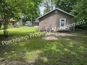 901 W Dale Ave in Muskegon, MI - Building Photo - Building Photo