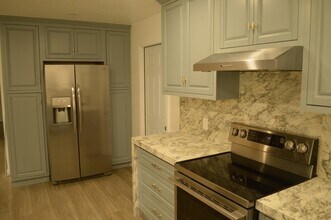 1074 Plumwood Ct in Turlock, CA - Building Photo - Building Photo