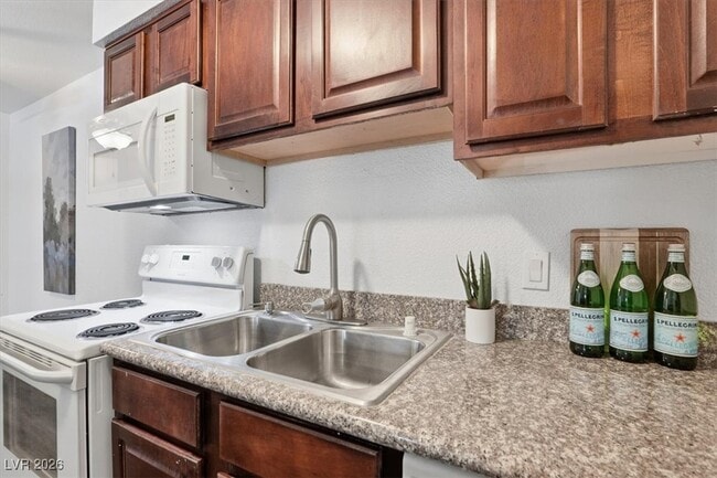 property at 2606 S Durango Dr