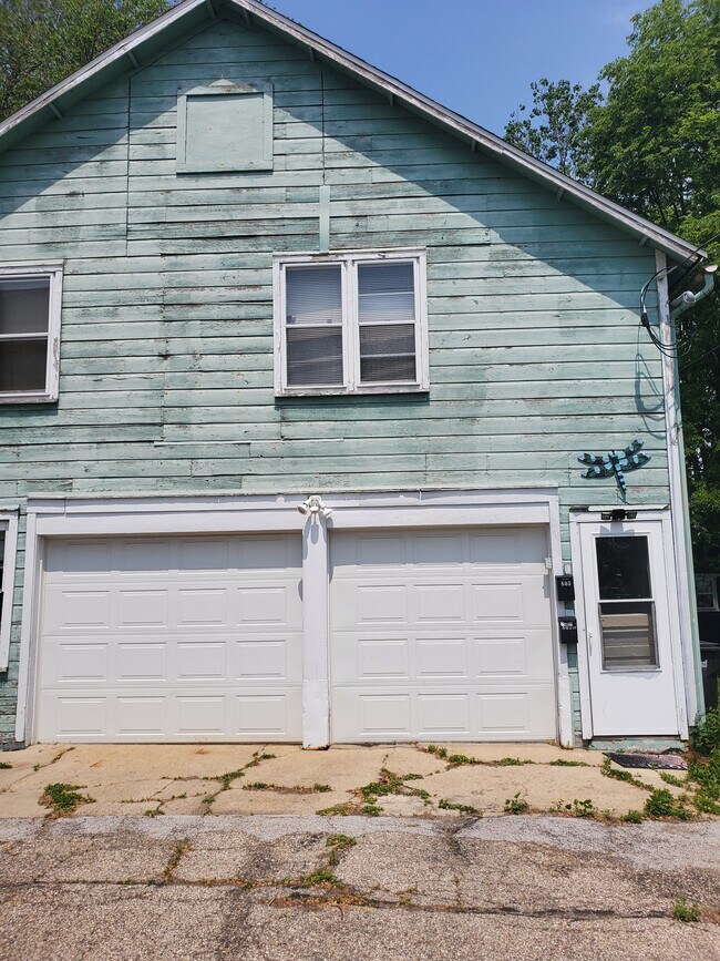 805 10th St, Unit 0.5 Apartamentos en Alquiler en Brodhead, WI