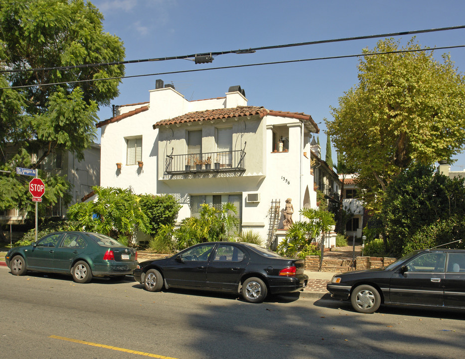 1356 N Gardner St in Los Angeles, CA - Building Photo