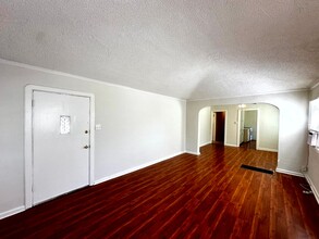 612-614 N Poinsettia Pl in Los Angeles, CA - Building Photo - Building Photo
