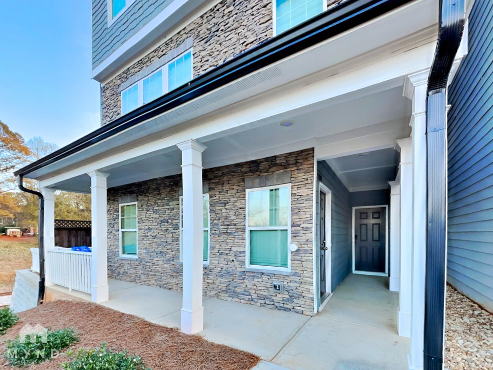 2102 Irvin Ct in Kennesaw, GA - Building Photo