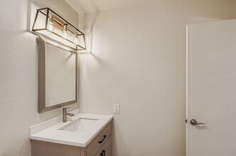 8731 E Fairmount Ave in Scottsdale, AZ - Building Photo - Building Photo