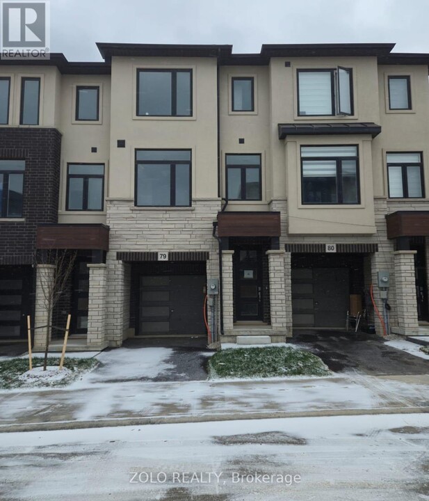 155-155 Equestrian Way in Cambridge, ON - Building Photo