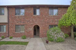 1101 Clifford Dr in Urbana, IL - Building Photo