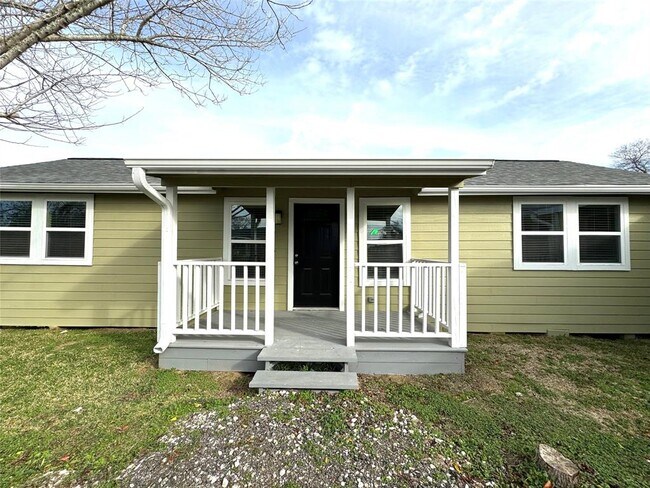 1547 Garden Rd in Pearland, TX - Foto de edificio - Building Photo