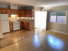 4321 Inglewood Blvd in Los Angeles, CA - Building Photo