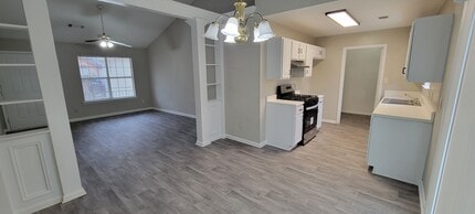 118 Crystal Brk in Griffin, GA - Foto de edificio - Building Photo