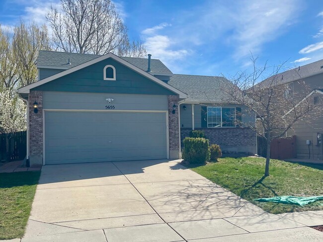 property at 5655 Vermillion Bluffs Dr