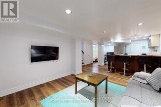 21 Pleasant Ave in Toronto, ON - Building Photo - Building Photo