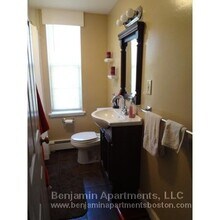 30 S Huntington Ave, Unit 3 in Boston, MA - Building Photo - Building Photo