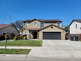 4448 W Rialto Ave in Visalia, CA - Building Photo