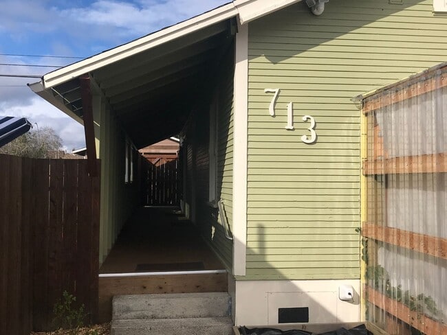 property at 713 N Tower Ave