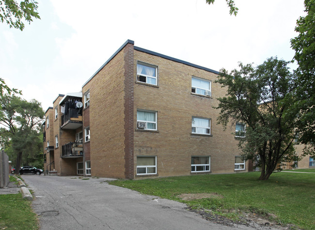 34 Wasdale Cres in Toronto, ON - Building Photo - Primary Photo