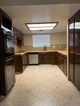 6704 Columbia Ln in Bakersfield, CA - Building Photo - Building Photo
