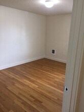 2801 N Ainsworth St in Portland, OR - Building Photo - Building Photo