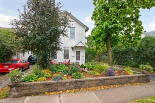 422 NE 2nd St, Unit 1 in Minneapolis, MN - Building Photo