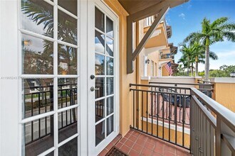 482 SW 147th Ave in Pembroke Pines, FL - Building Photo - Building Photo