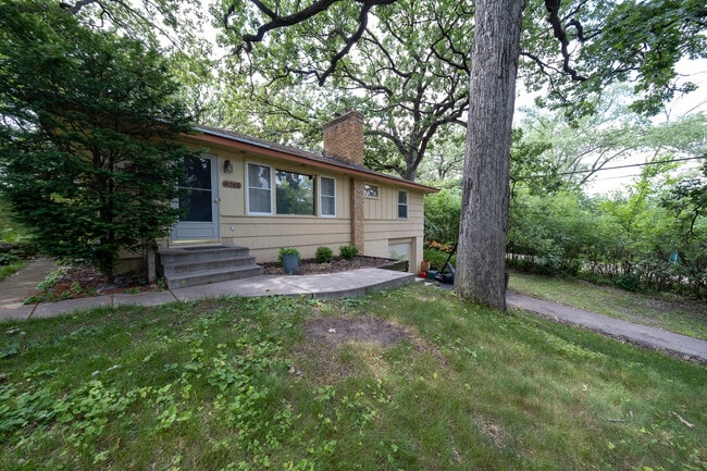 8715 Boone Ct in Minneapolis, MN - Building Photo - Building Photo