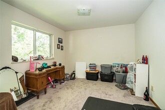 723 W Osage St, Unit 1 in Pacific, MO - Foto de edificio - Building Photo