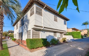 1026 Ximeno Ave in Long Beach, CA - Building Photo - Building Photo