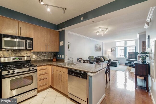 1021 N Garfield St in Arlington, VA - Building Photo - Building Photo