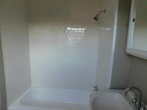 1724 W 19th St, Unit 2 in Little Rock, AR - Foto de edificio - Building Photo