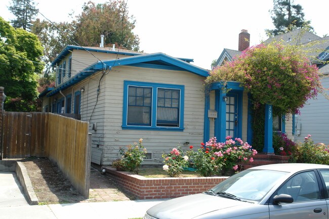 2529 Dana St in Berkeley, CA - Foto de edificio - Building Photo