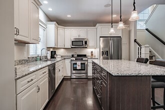 8 Colonel Dow Dr in Scarborough, ME - Building Photo - Building Photo
