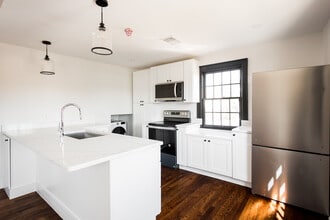 1920 Atkinson St, Unit 2 in Detroit, MI - Building Photo - Building Photo
