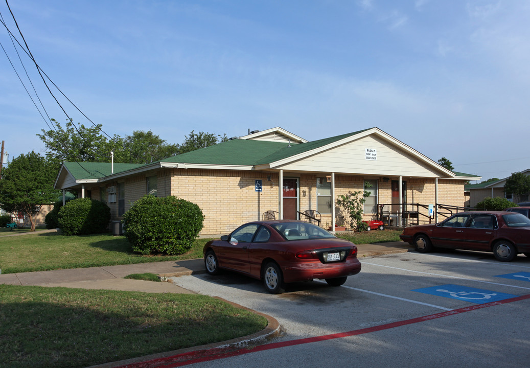 Oxford Square in Midlothian, TX - Foto de edificio