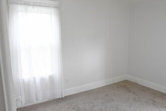 61 Manchester Pl, Unit 2 in Buffalo, NY - Foto de edificio - Building Photo