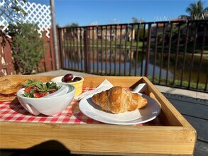 15313 SW 31st Terrace in Miami, FL - Building Photo - Building Photo