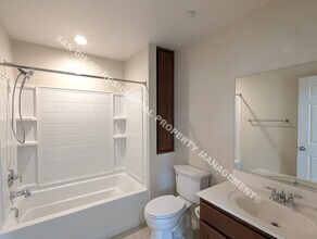 16934 Laurel Hill Ln in San Diego, CA - Building Photo - Building Photo