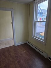 212-12 Philadelphia Ave in Waynesboro, PA - Foto de edificio - Building Photo