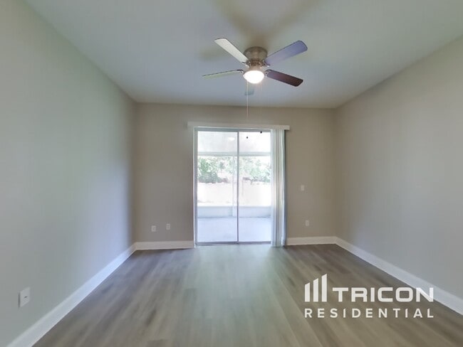 715 Grand Canyon Dr in Valrico, FL - Building Photo - Building Photo