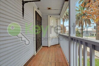 1827 T St in Sacramento, CA - Building Photo - Building Photo