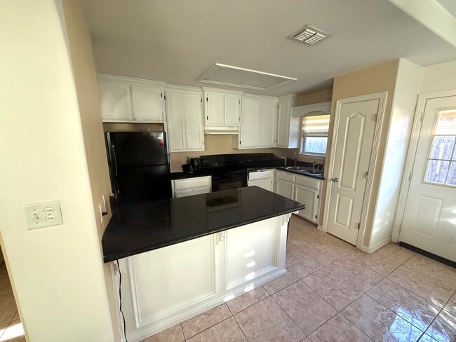 1803 W Bronze St, Unit 2