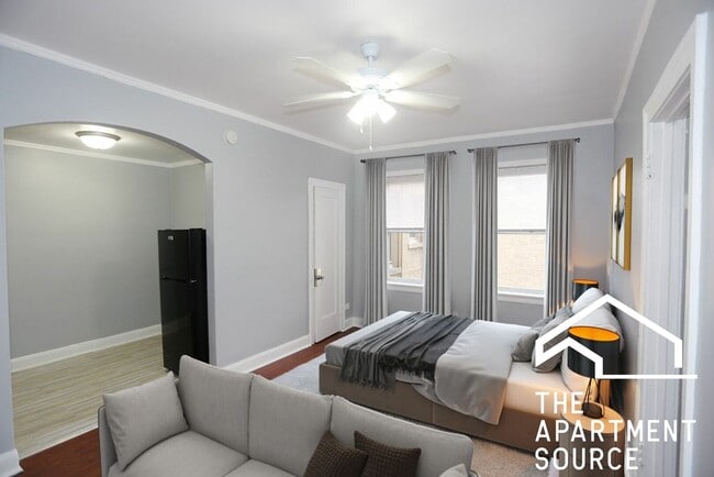 property at 6930 N Greenview Ave