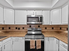 4025 Village Dr in Delray Beach, FL - Building Photo - Building Photo